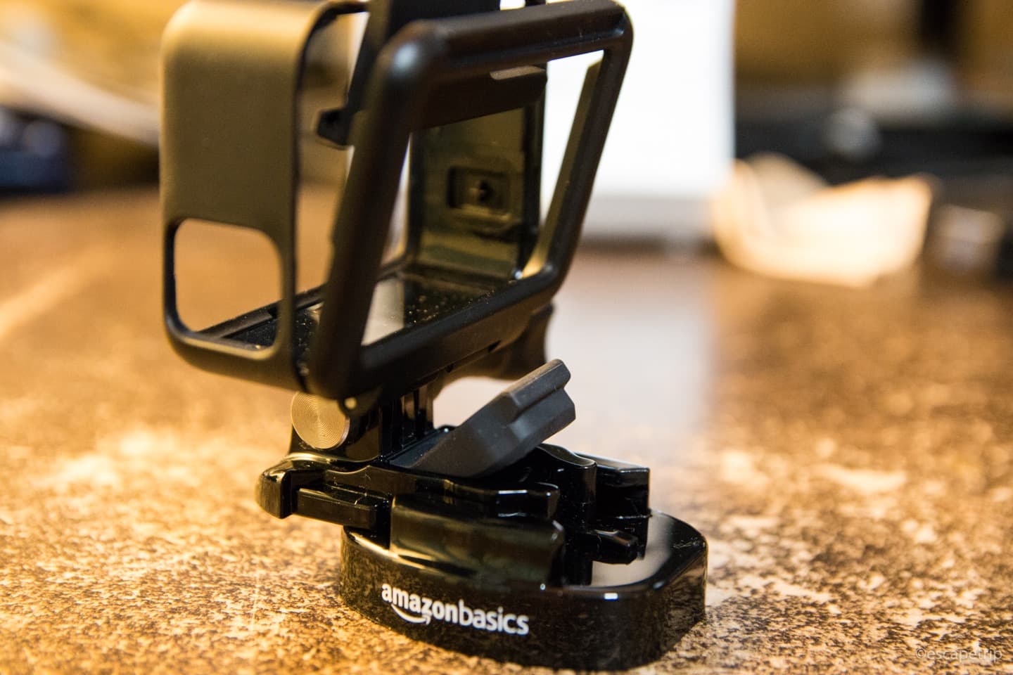 GoProマウントフレームを三脚に付ける方法
