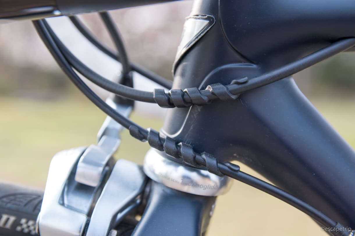 大切な自転車を保護！ ケーブルによるフレームの傷を防止するアイテム「ねじねじ」