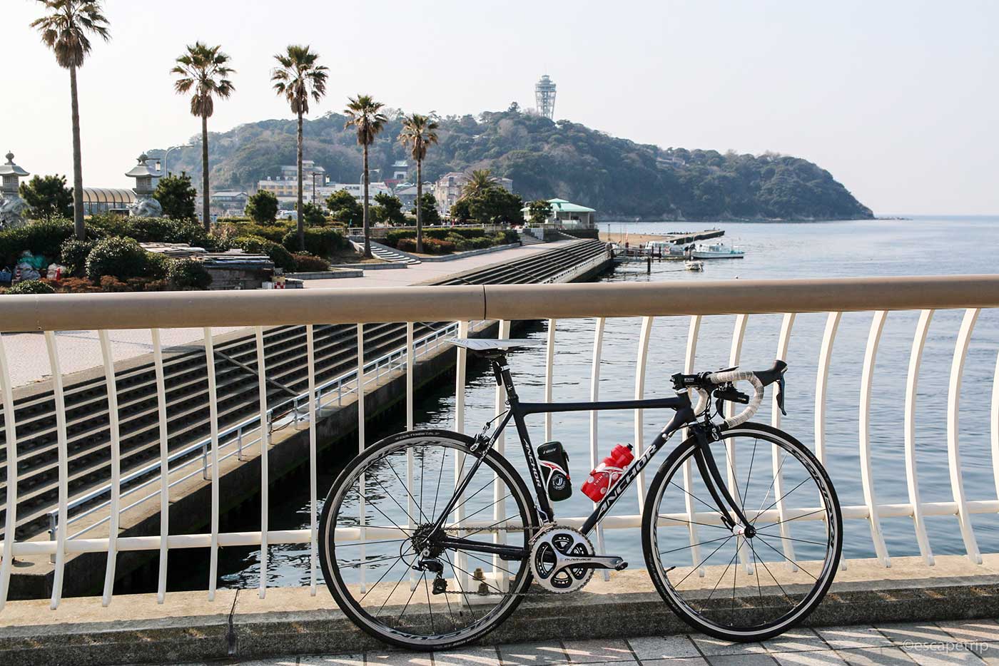 江ノ島とロードバイク