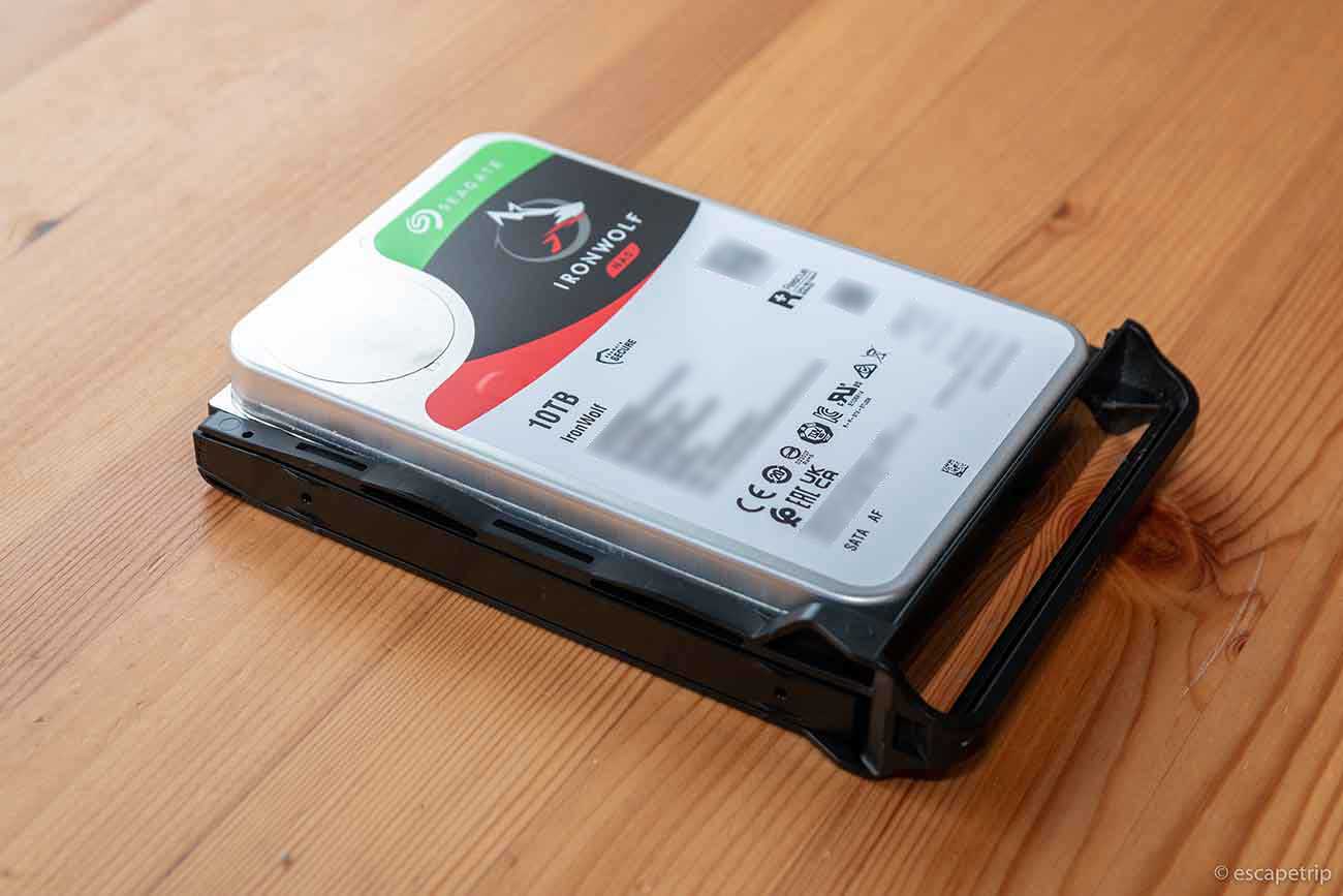 NAS用のHDDトレー