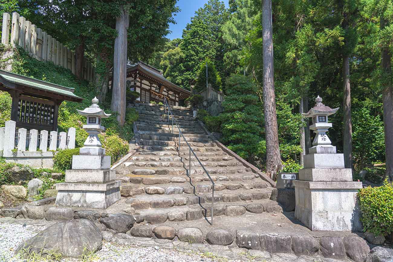 胡宮神社の階段