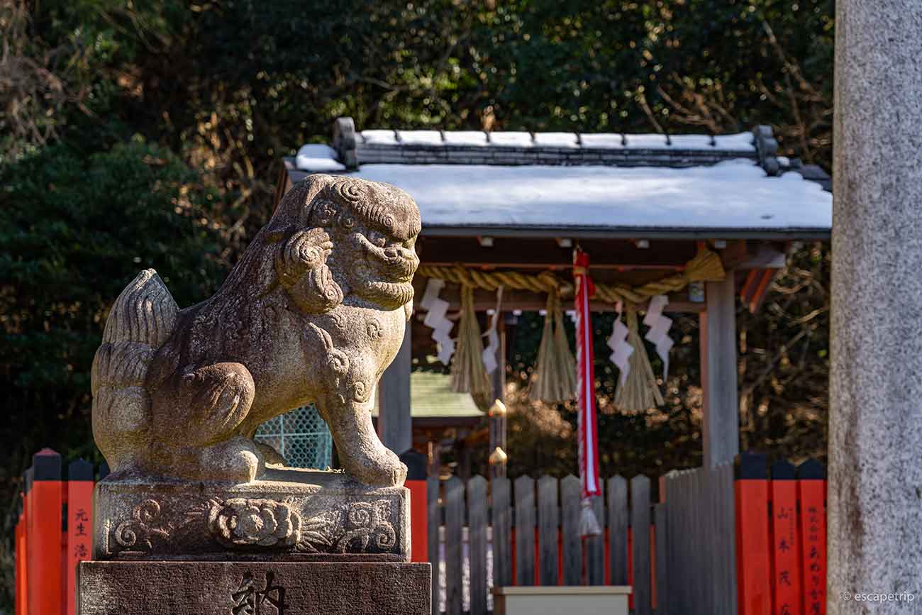 京都大原の出世稲荷神社の狛犬